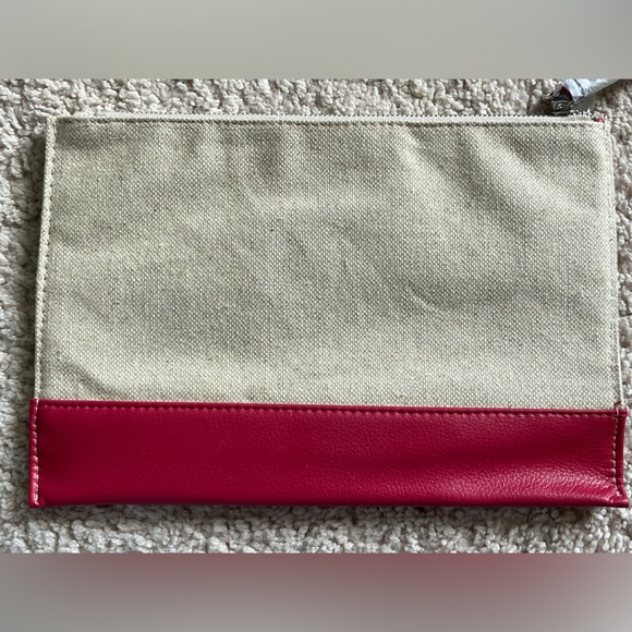 New Chloe canvas / pouch / zip wallet 🤩 - Picture 4 of 8